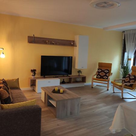 Apartamento Confort II ラ・セウ・ドゥルジェイ エクステリア 写真