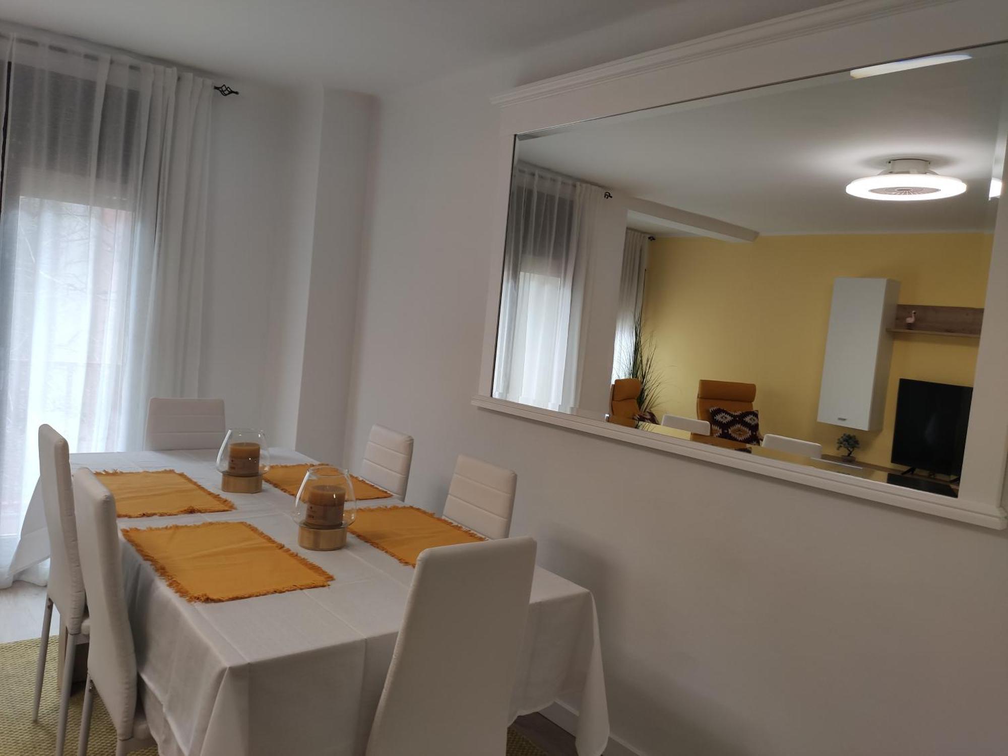 Apartamento Confort II ラ・セウ・ドゥルジェイ エクステリア 写真